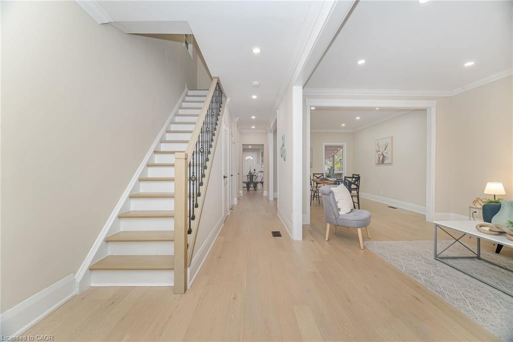 98 Birch Avenue, Hamilton, ON - Indoor Photo Showing Other Room