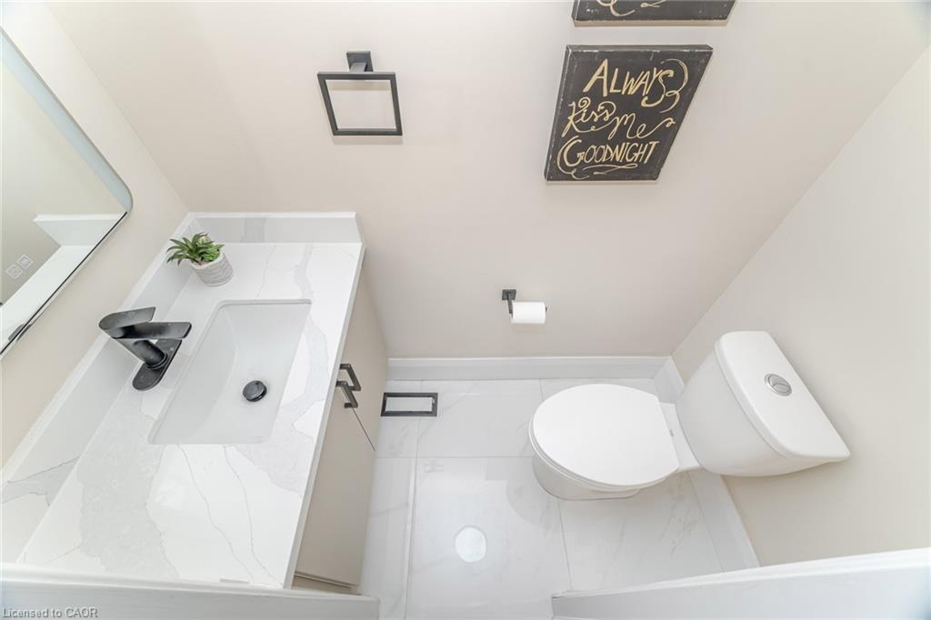 98 Birch Avenue, Hamilton, ON - Indoor Photo Showing Bathroom