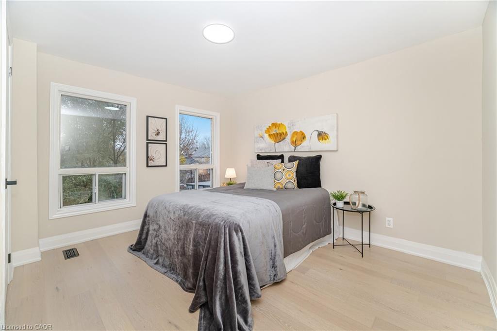 98 Birch Avenue, Hamilton, ON - Indoor Photo Showing Bedroom