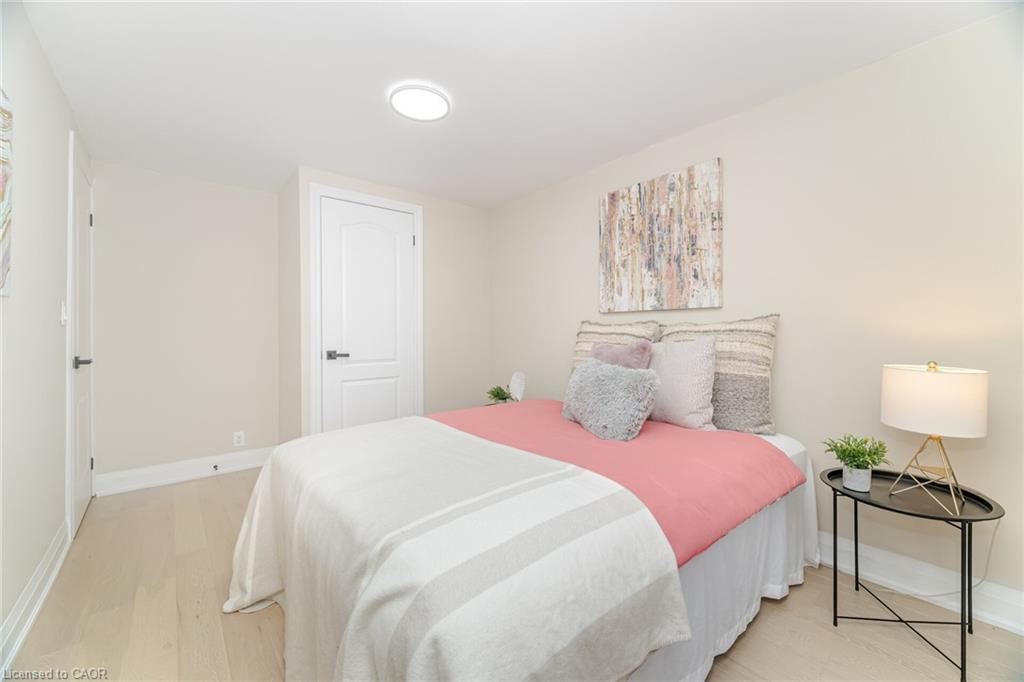 98 Birch Avenue, Hamilton, ON - Indoor Photo Showing Bedroom