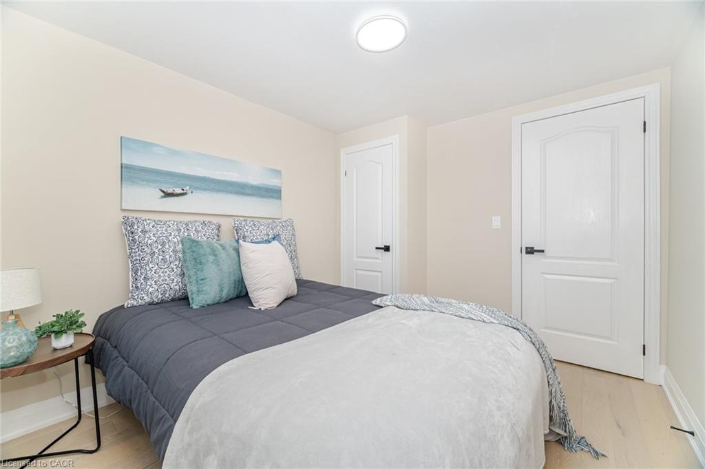 98 Birch Avenue, Hamilton, ON - Indoor Photo Showing Bedroom
