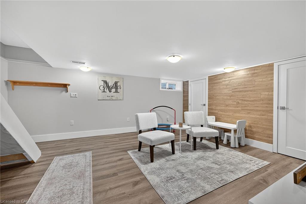 1091 Upper Wellington Street, Hamilton, ON - Indoor