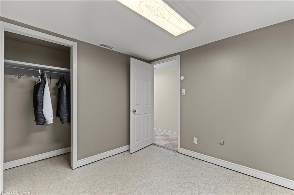 35 Chantler Road, Welland, ON - Indoor Photo Showing Other Room