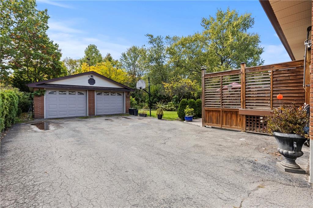 35 Chantler Road, Welland, ON - Outdoor