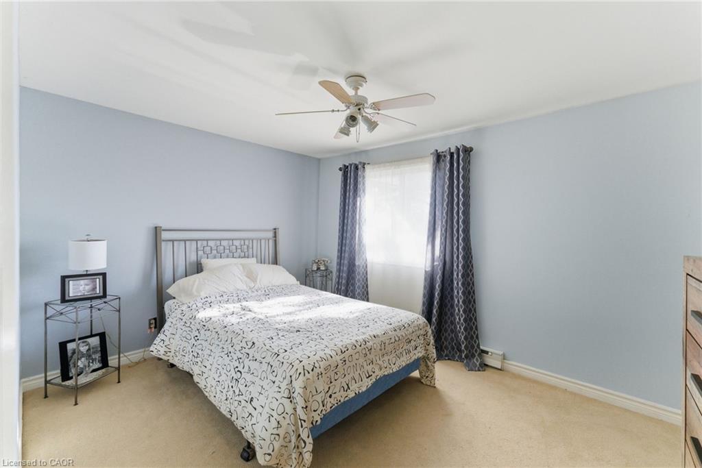 21-2107 Marine Drive, Oakville, ON - Indoor Photo Showing Bedroom