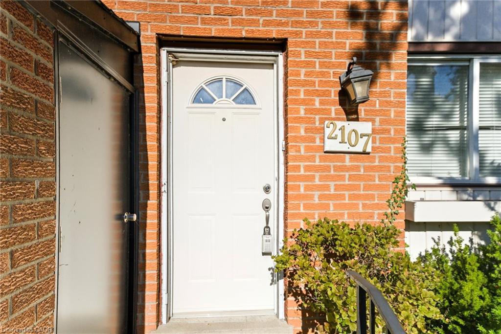 21-2107 Marine Drive, Oakville, ON - Outdoor With Exterior