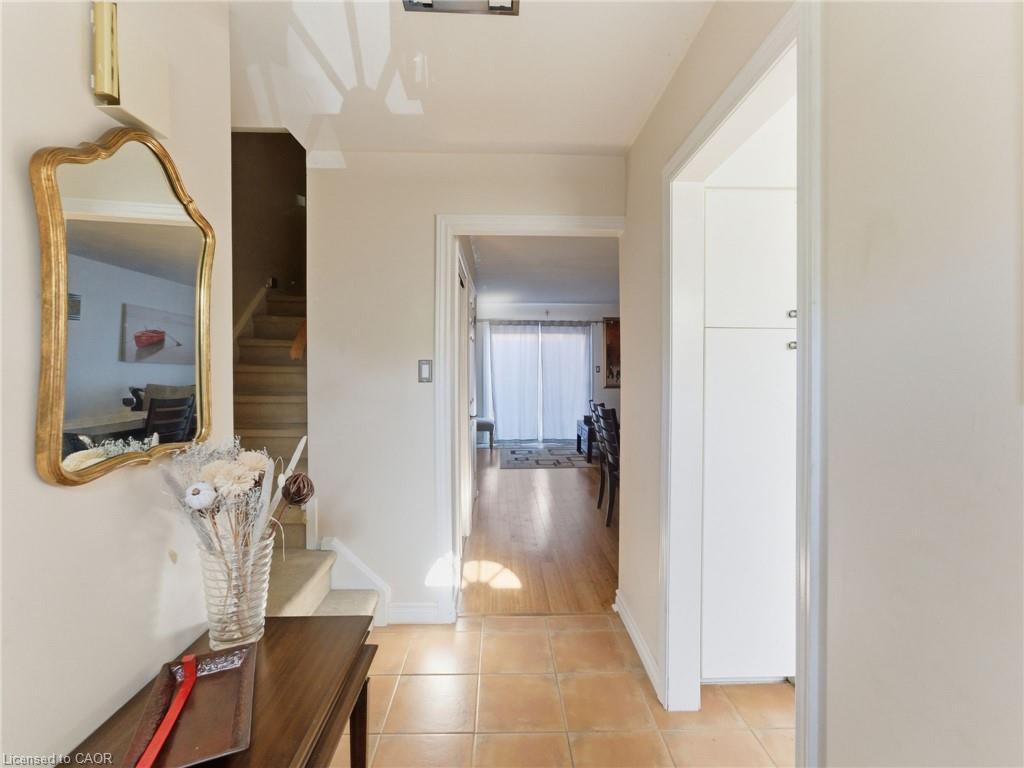 21-2107 Marine Drive, Oakville, ON - Indoor Photo Showing Other Room