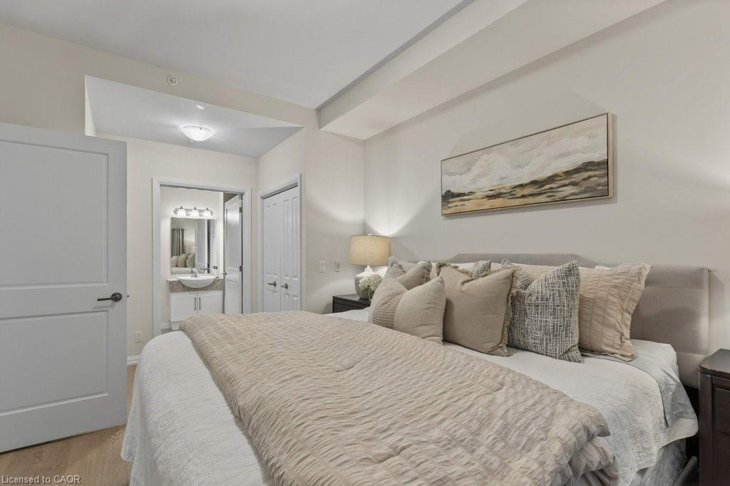 110-778 Laurelwood Drive, Waterloo, ON - Indoor Photo Showing Bedroom