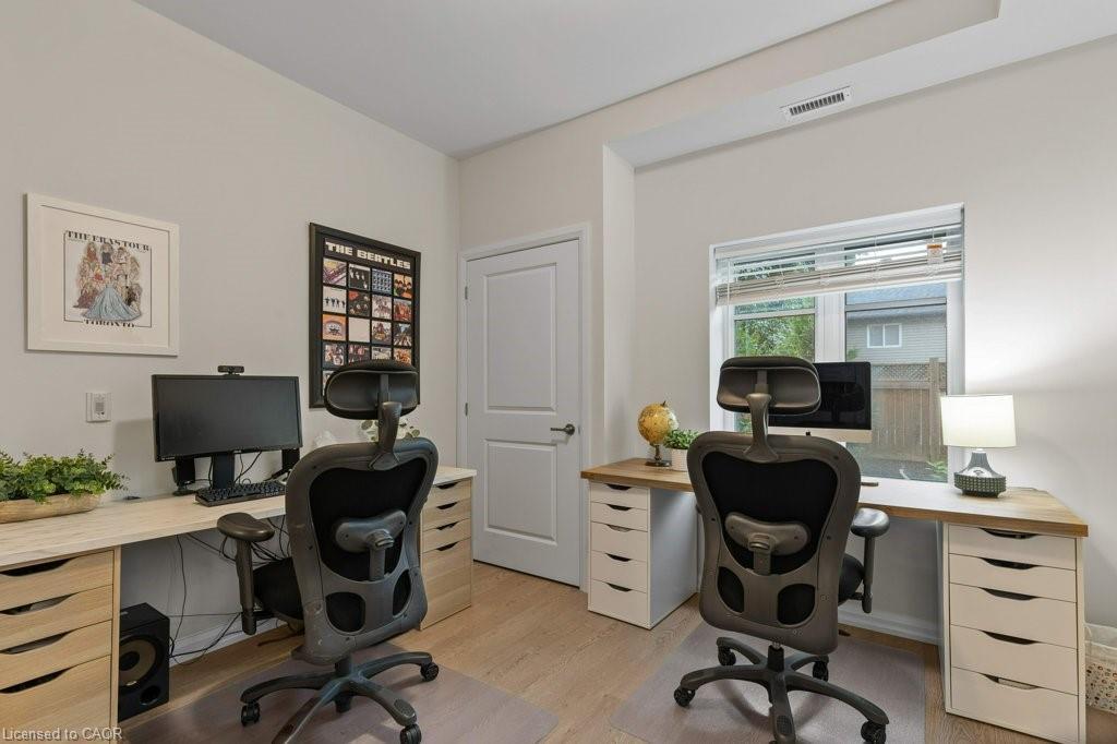 110-778 Laurelwood Drive, Waterloo, ON - Indoor Photo Showing Office