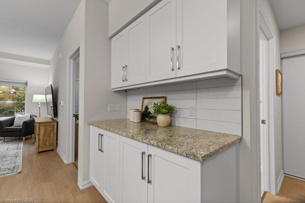 110-778 Laurelwood Drive, Waterloo, ON - Indoor Photo Showing Kitchen