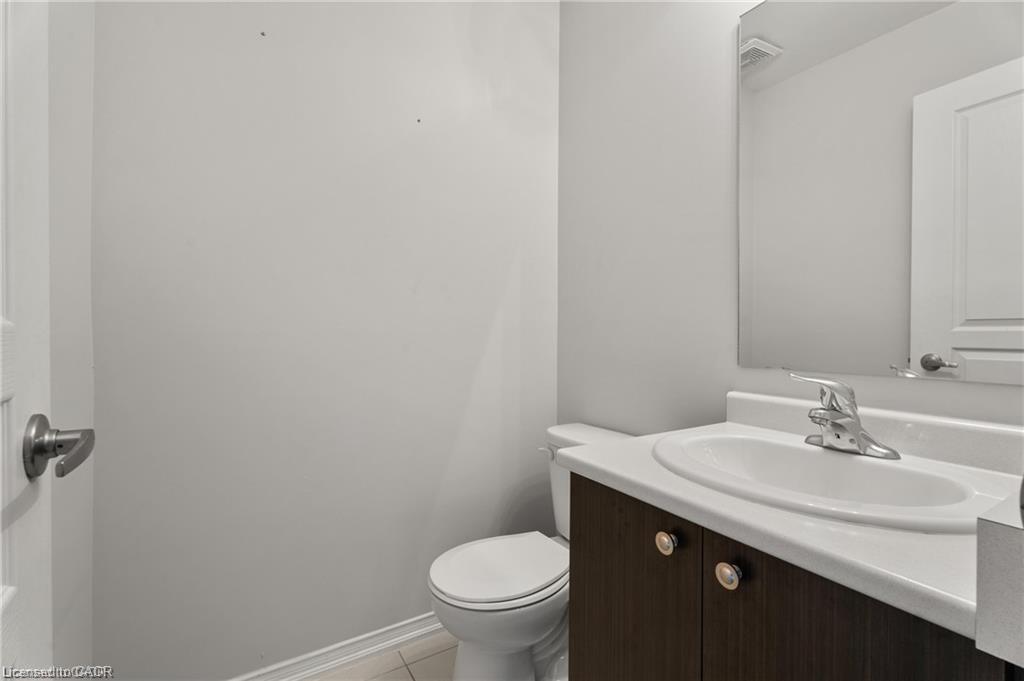 5038 Serena Drive, Beamsville, ON - Indoor Photo Showing Bathroom