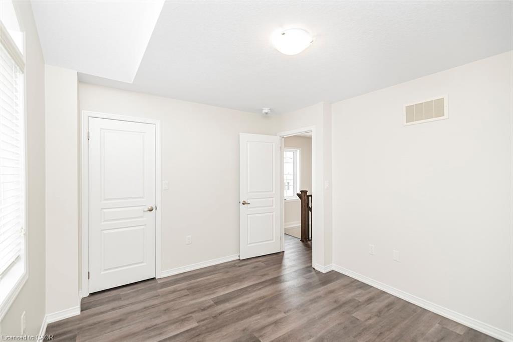 5038 Serena Drive, Beamsville, ON - Indoor Photo Showing Other Room