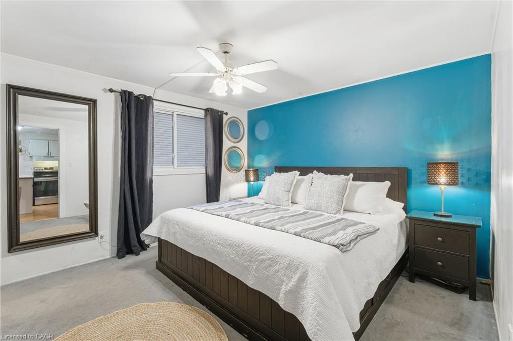 945 Regional Road 97, Puslinch, ON - Indoor Photo Showing Bedroom