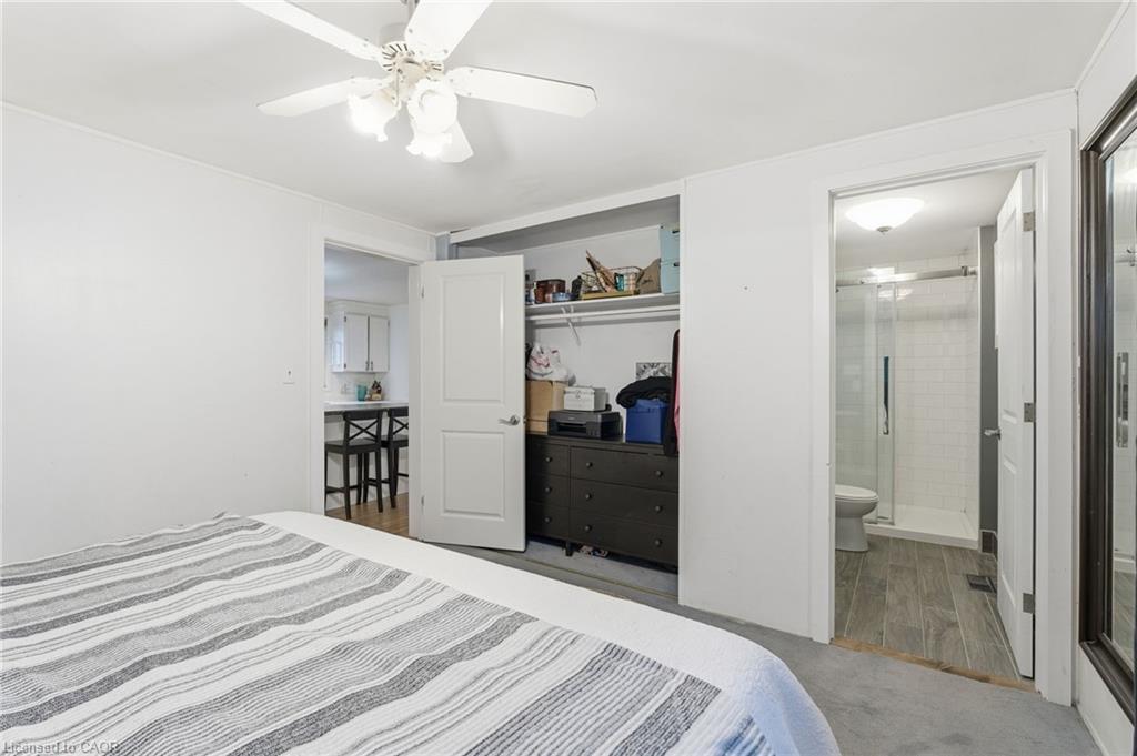 945 Regional Road 97, Puslinch, ON - Indoor Photo Showing Bedroom
