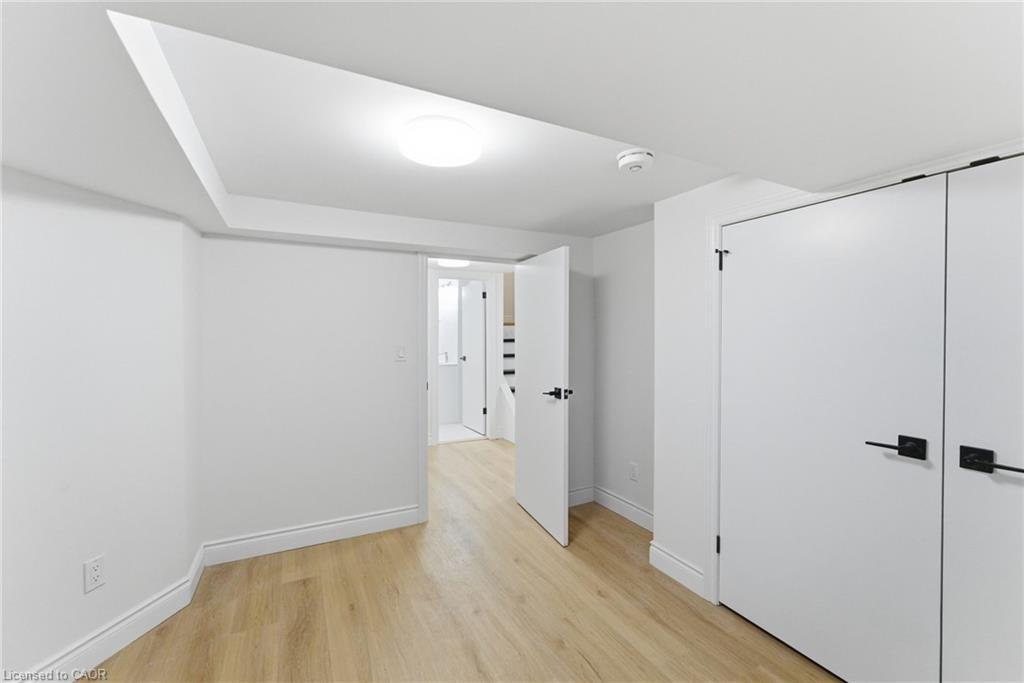 Basement-262 East 17Th Street, Hamilton, ON - Indoor Photo Showing Other Room