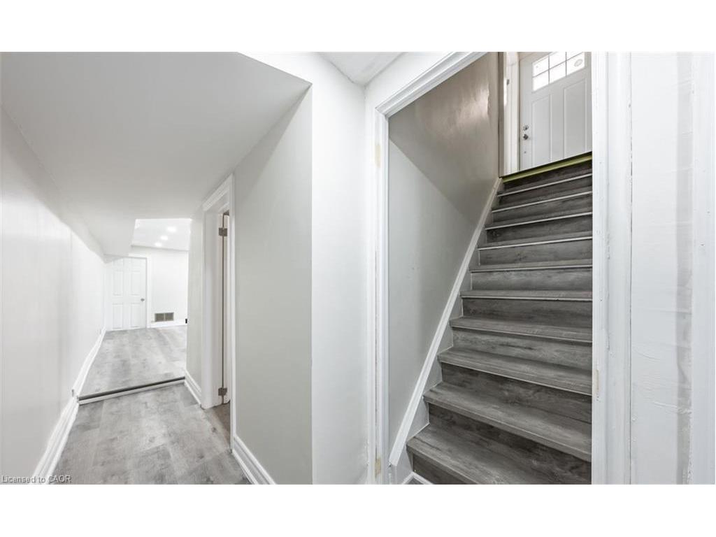 Lower-313 Ashbury Road, Oakville, ON - Indoor Photo Showing Other Room