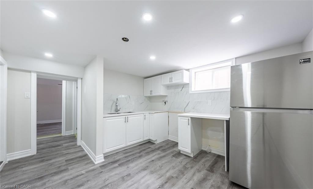 Lower-313 Ashbury Road, Oakville, ON - Indoor Photo Showing Kitchen