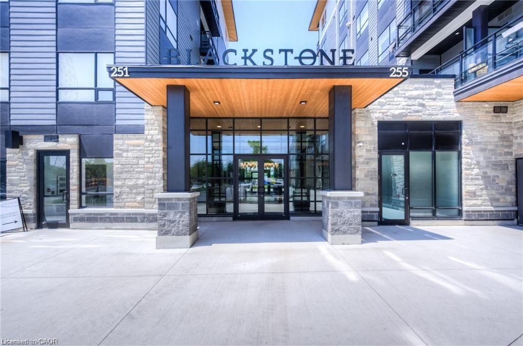 217-251 Northfield Drive E, Waterloo, ON - Outdoor