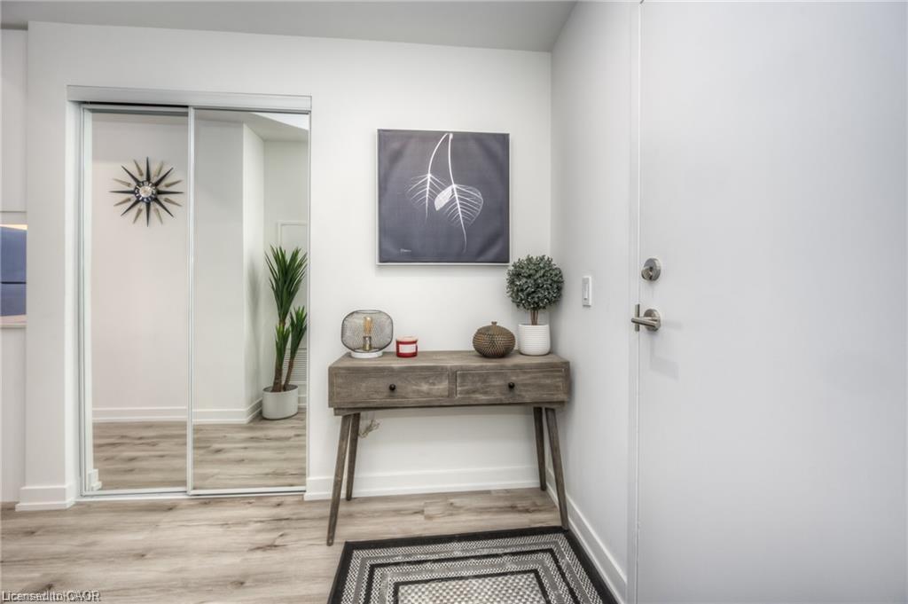 217-251 Northfield Drive E, Waterloo, ON - Indoor Photo Showing Other Room