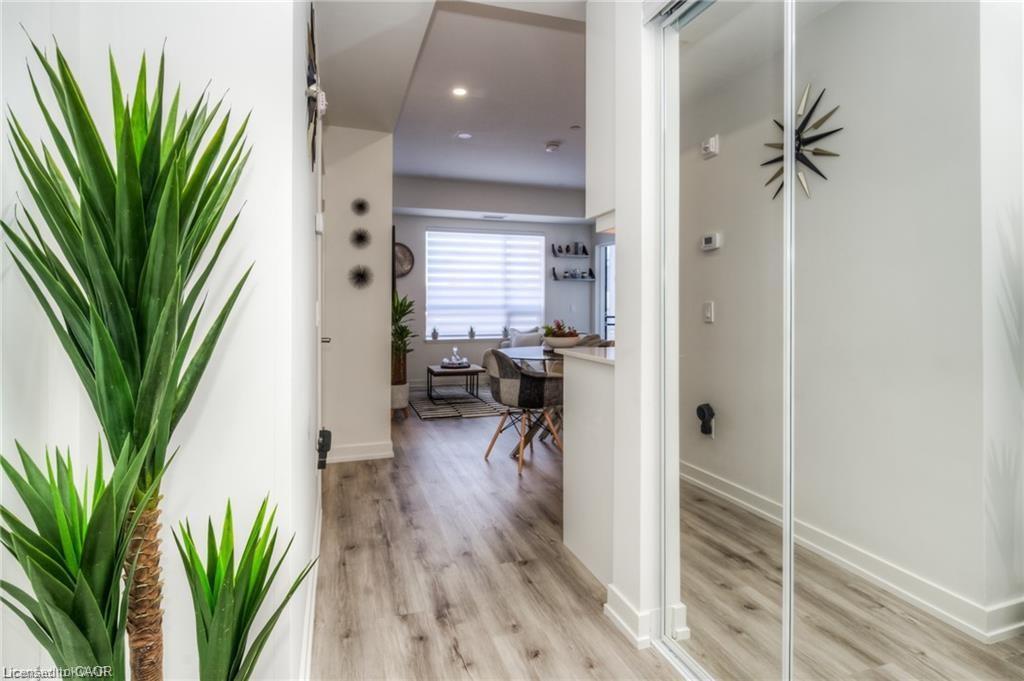 217-251 Northfield Drive E, Waterloo, ON - Indoor Photo Showing Other Room