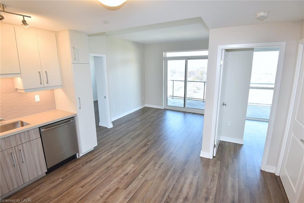 1301-2007 James Street, Burlington, ON - Indoor Photo Showing Kitchen