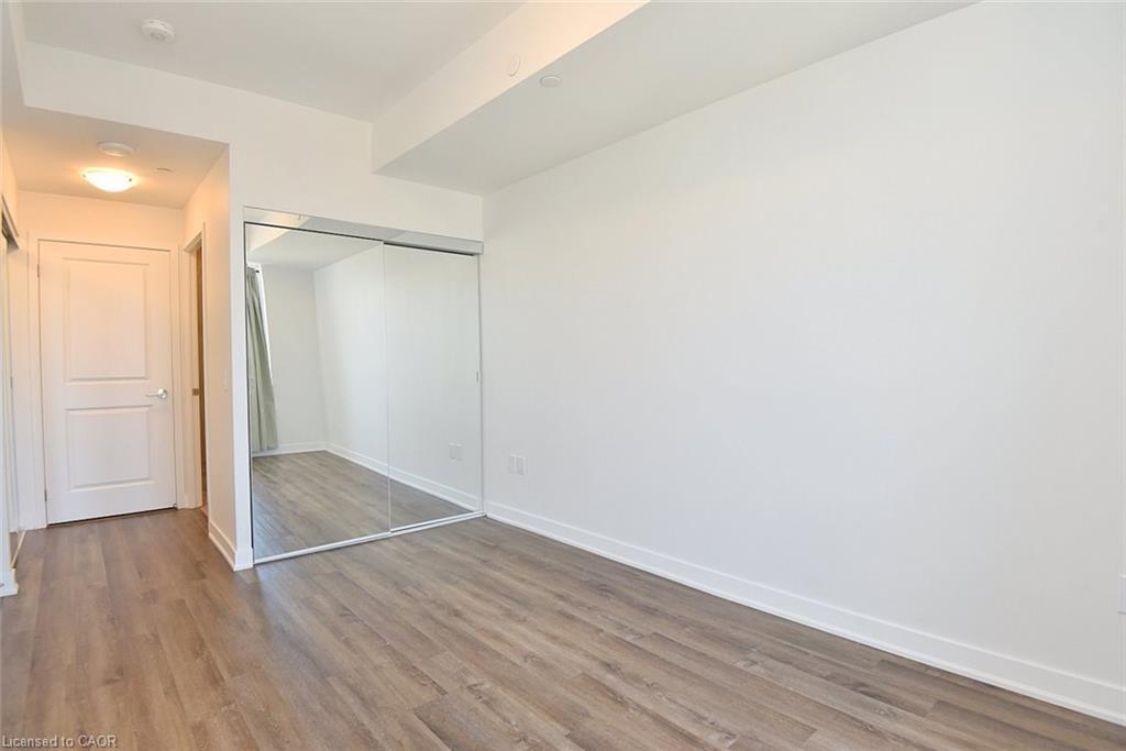 1301-2007 James Street, Burlington, ON - Indoor Photo Showing Other Room