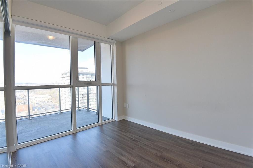 1301-2007 James Street, Burlington, ON - Indoor Photo Showing Other Room