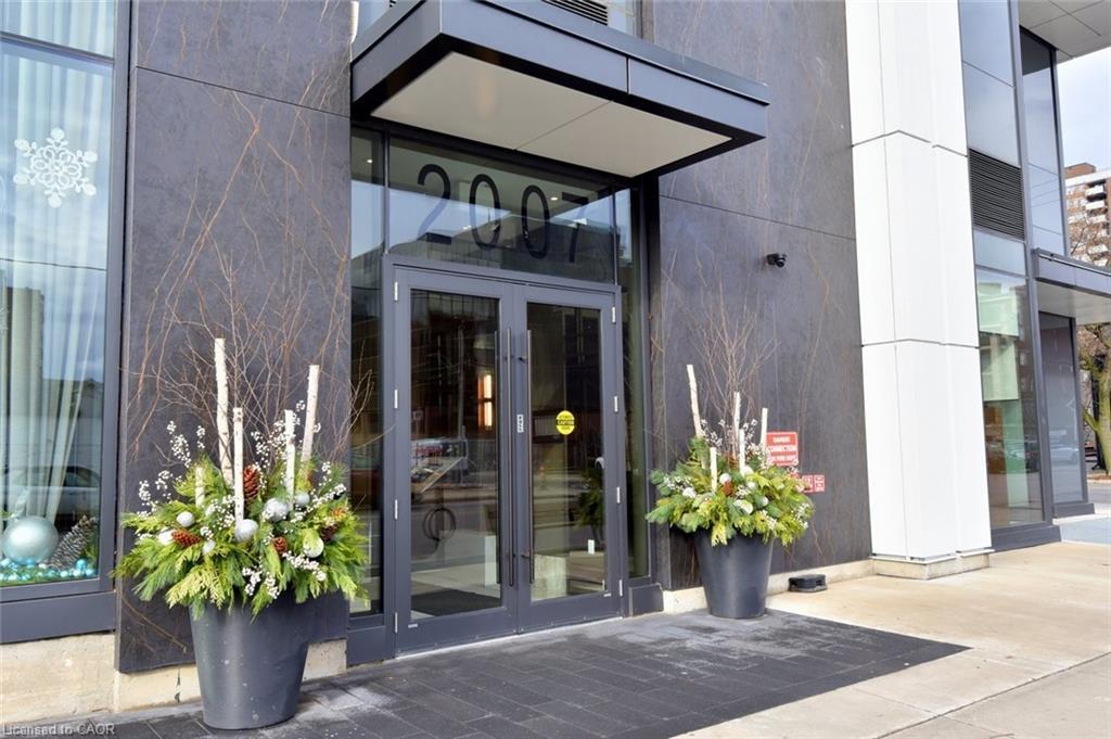 1301-2007 James Street, Burlington, ON - Outdoor