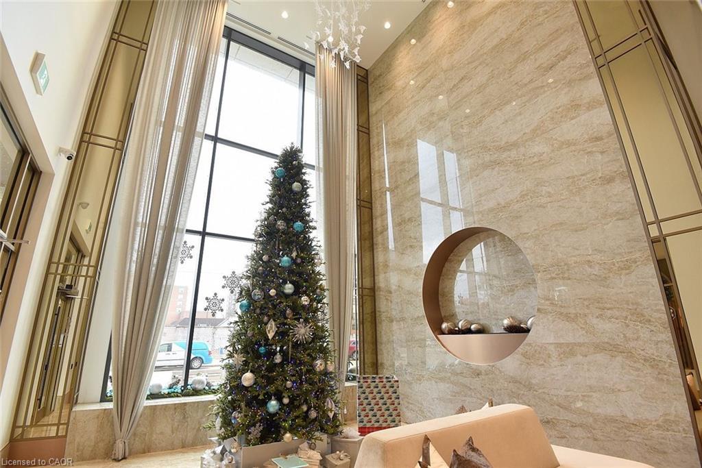 1301-2007 James Street, Burlington, ON - Indoor Photo Showing Bathroom