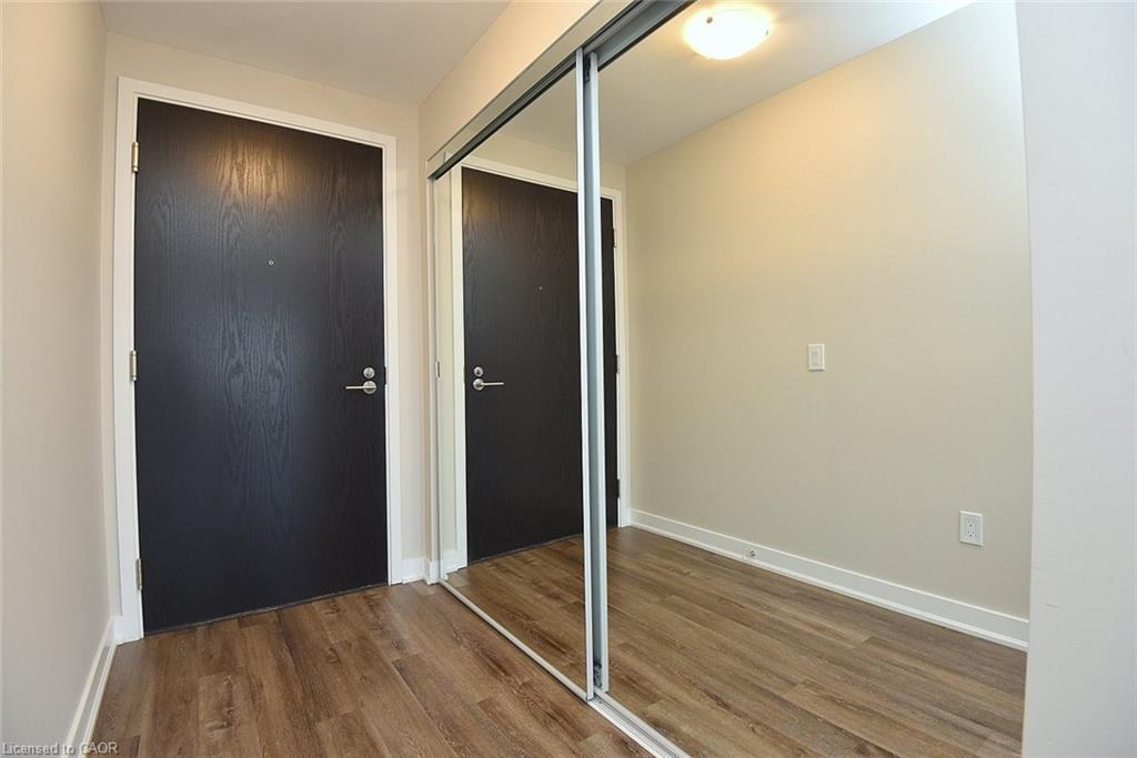 1301-2007 James Street, Burlington, ON - Indoor Photo Showing Other Room