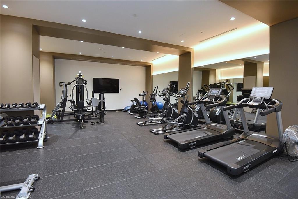 1301-2007 James Street, Burlington, ON - Indoor Photo Showing Gym Room