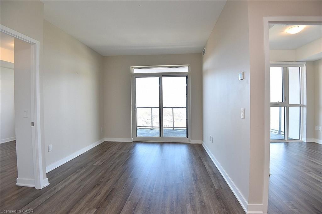 1301-2007 James Street, Burlington, ON - Indoor Photo Showing Other Room