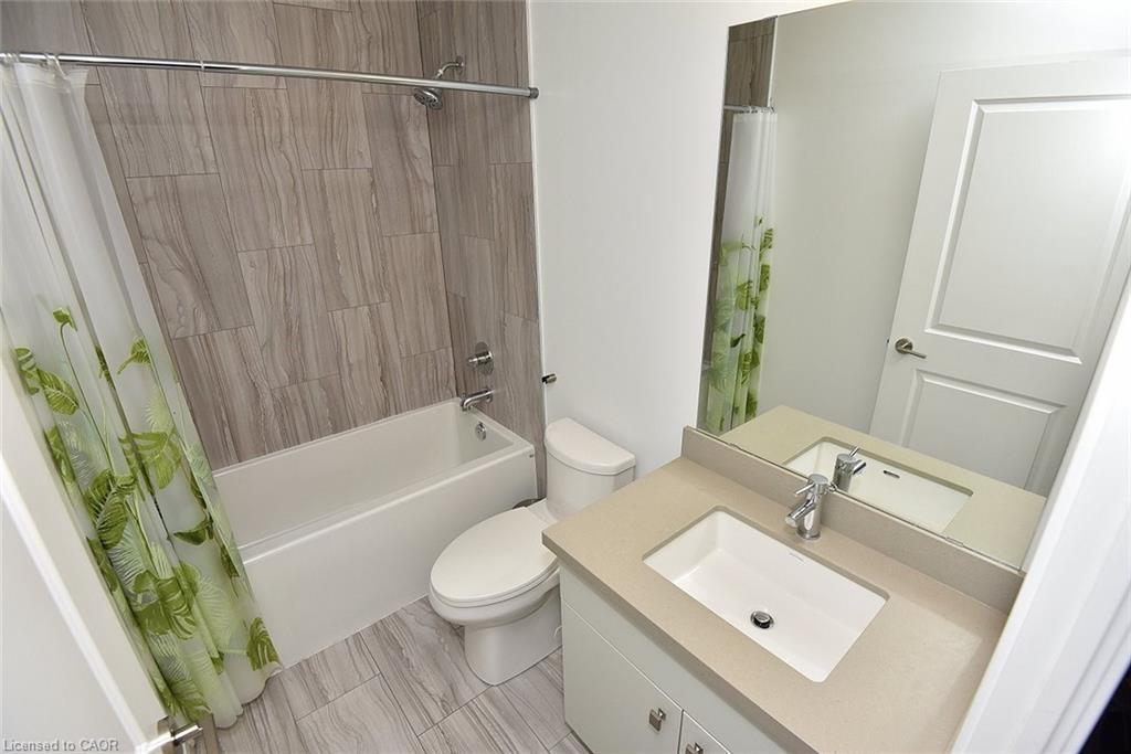 1301-2007 James Street, Burlington, ON - Indoor Photo Showing Bathroom
