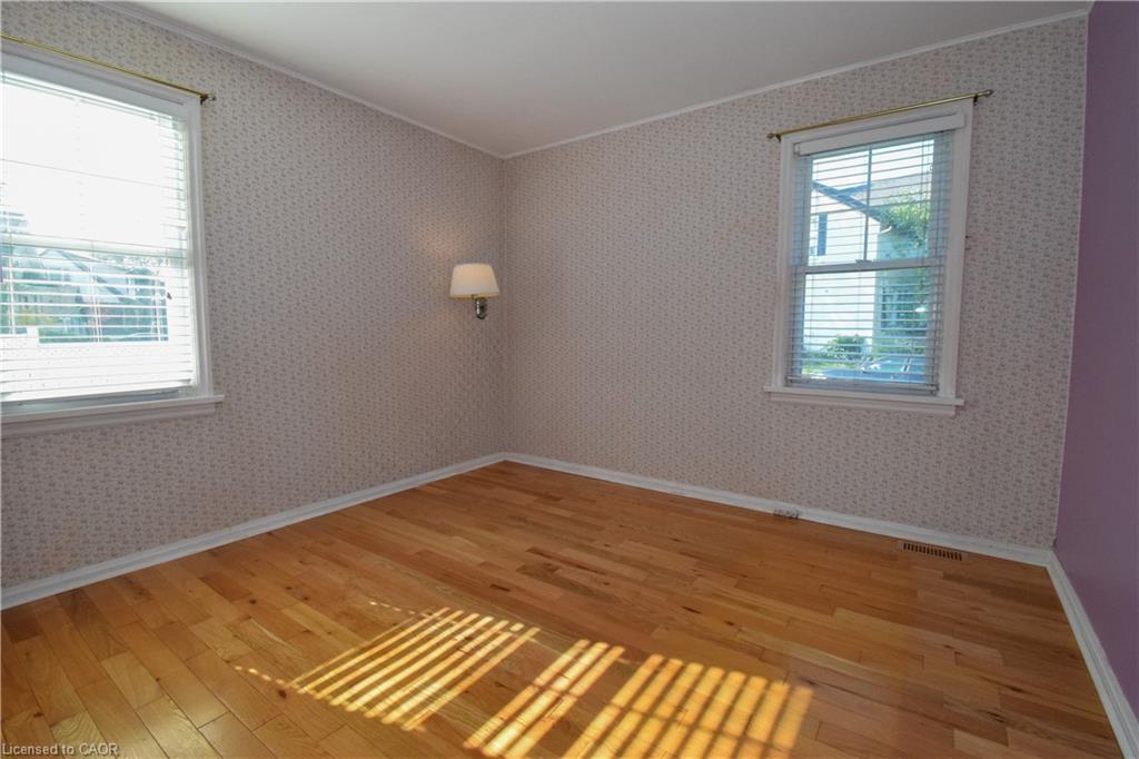 272 Carlton Street, St. Catharines, ON - Indoor Photo Showing Other Room