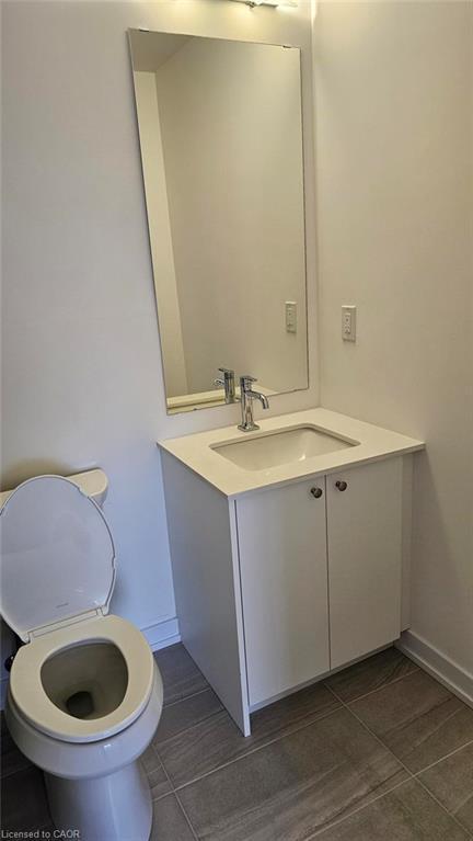 J2-40 Palace Street, Kitchener, ON - Indoor Photo Showing Bathroom