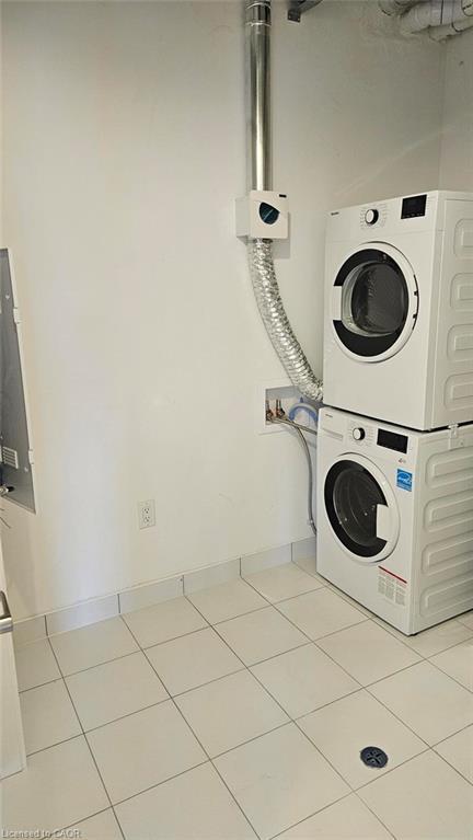 J2-40 Palace Street, Kitchener, ON - Indoor Photo Showing Laundry Room