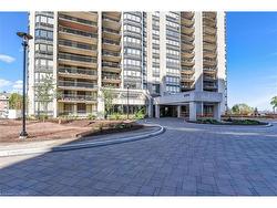 1808-2170 Marine Drive Oakville, ON L6L 5V1
