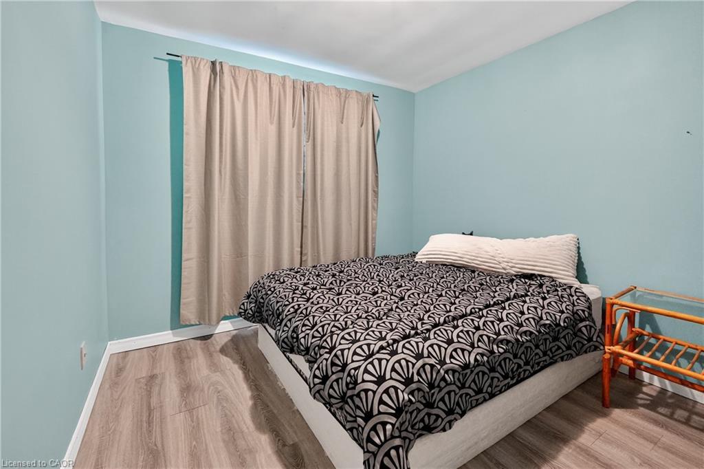 6186 Delta Drive, Niagara Falls, ON - Indoor Photo Showing Bedroom