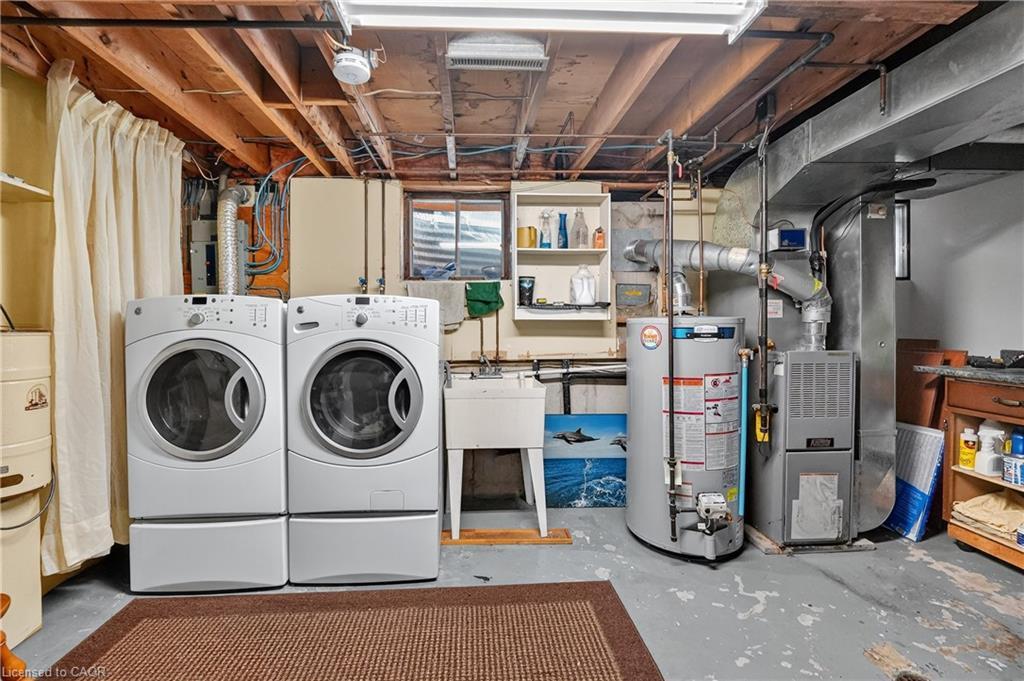 6186 Delta Drive, Niagara Falls, ON - Indoor Photo Showing Laundry Room