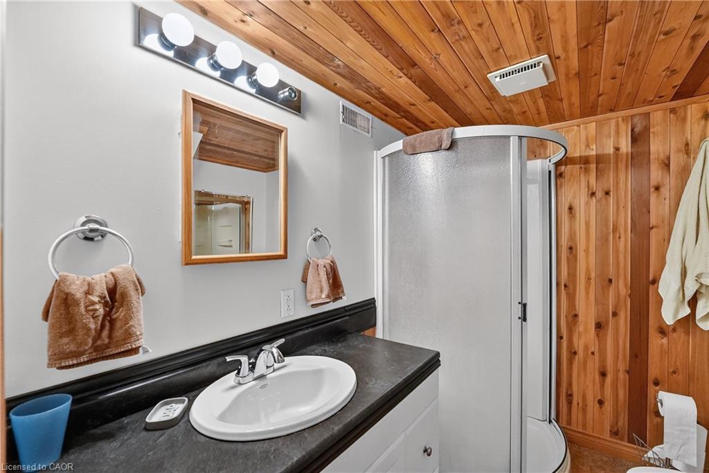 6186 Delta Drive, Niagara Falls, ON - Indoor Photo Showing Bathroom