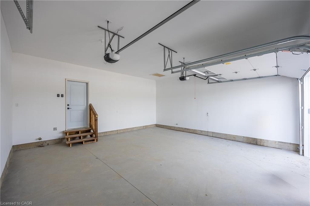 222 Schooner Drive, Port Dover, ON - Indoor Photo Showing Garage
