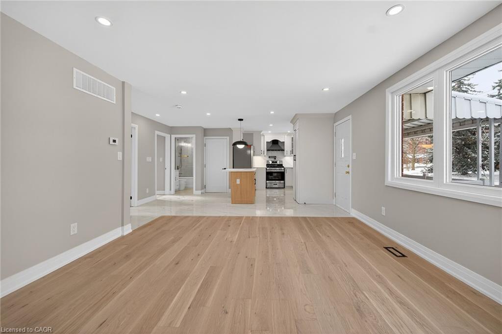 84 Blanmora Drive, Hamilton, ON - Indoor