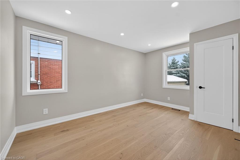 84 Blanmora Drive, Hamilton, ON - Indoor Photo Showing Other Room