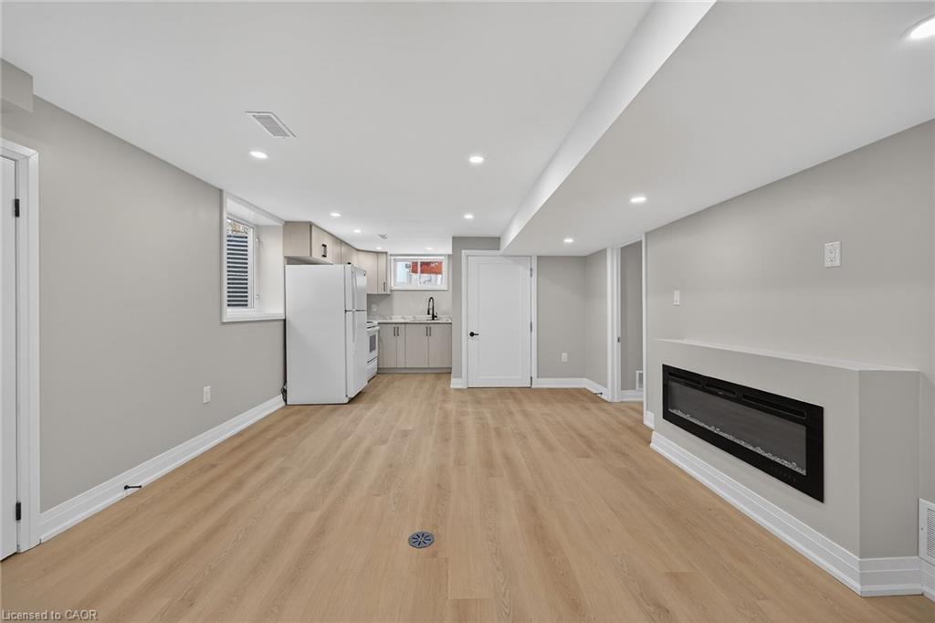 84 Blanmora Drive, Hamilton, ON - Indoor With Fireplace