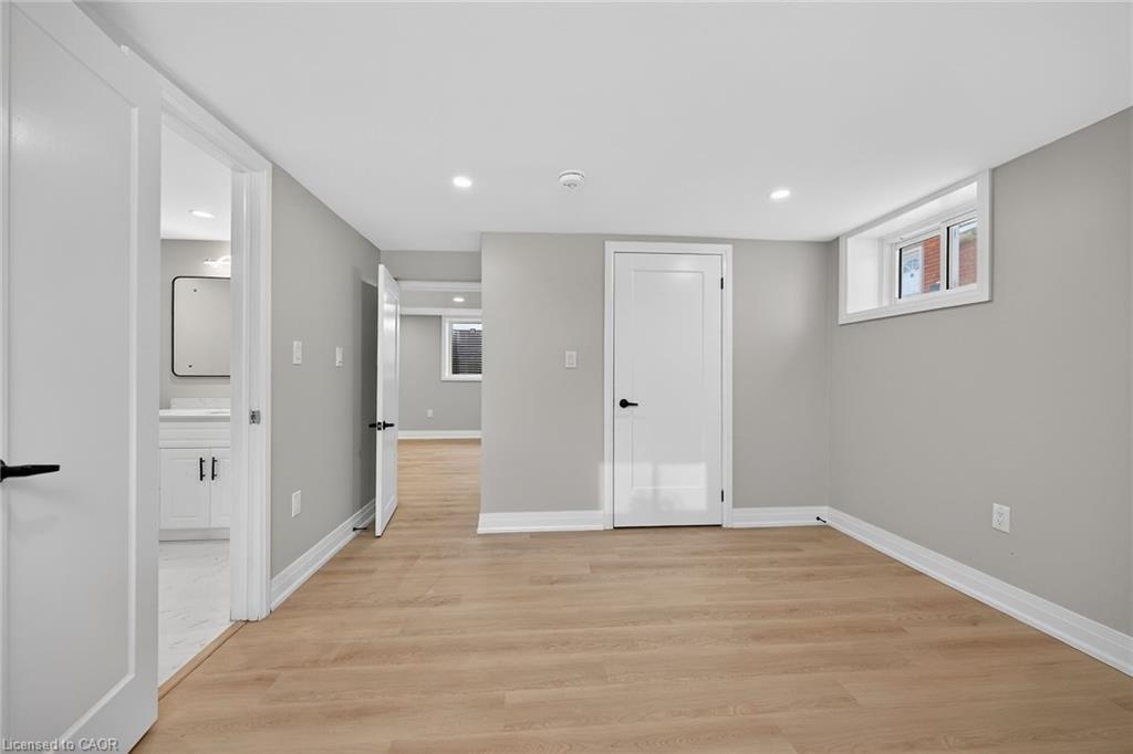 84 Blanmora Drive, Hamilton, ON - Indoor Photo Showing Other Room