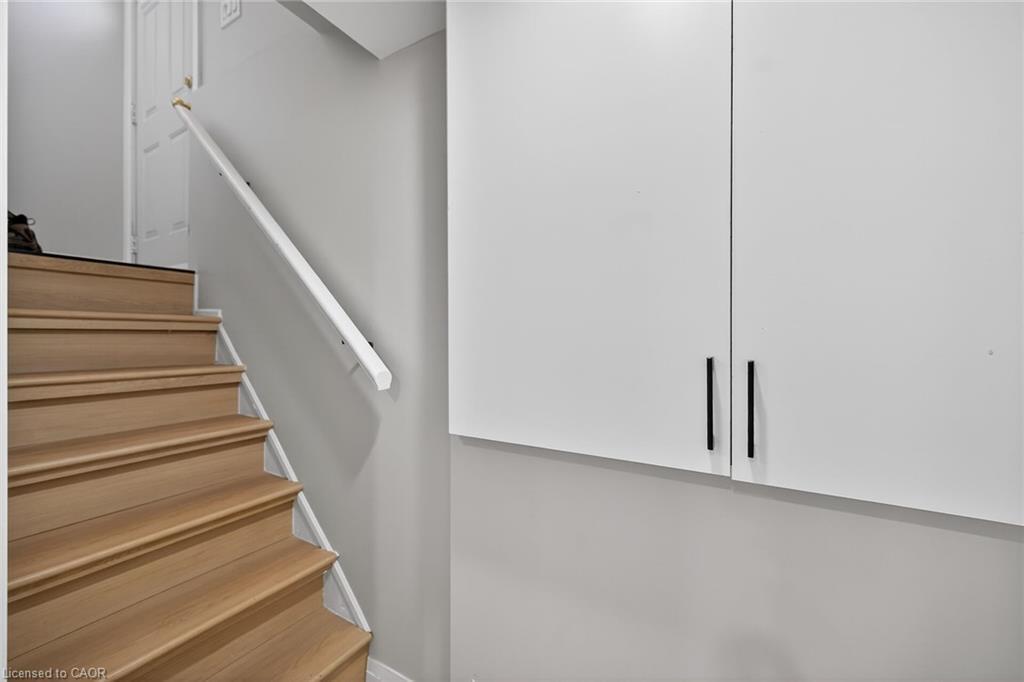 84 Blanmora Drive, Hamilton, ON - Indoor Photo Showing Other Room