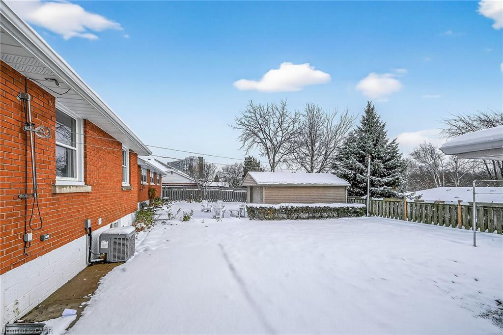 84 Blanmora Drive, Hamilton, ON - Outdoor