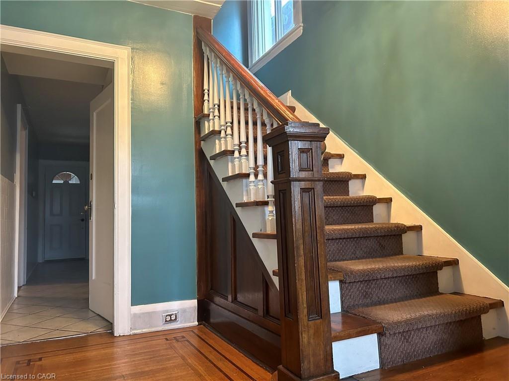 77 Ottawa Street S, Hamilton, ON - Indoor Photo Showing Other Room