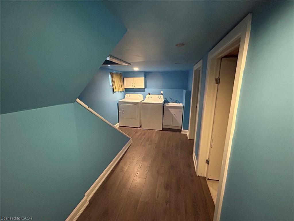 77 Ottawa Street S, Hamilton, ON - Indoor Photo Showing Other Room