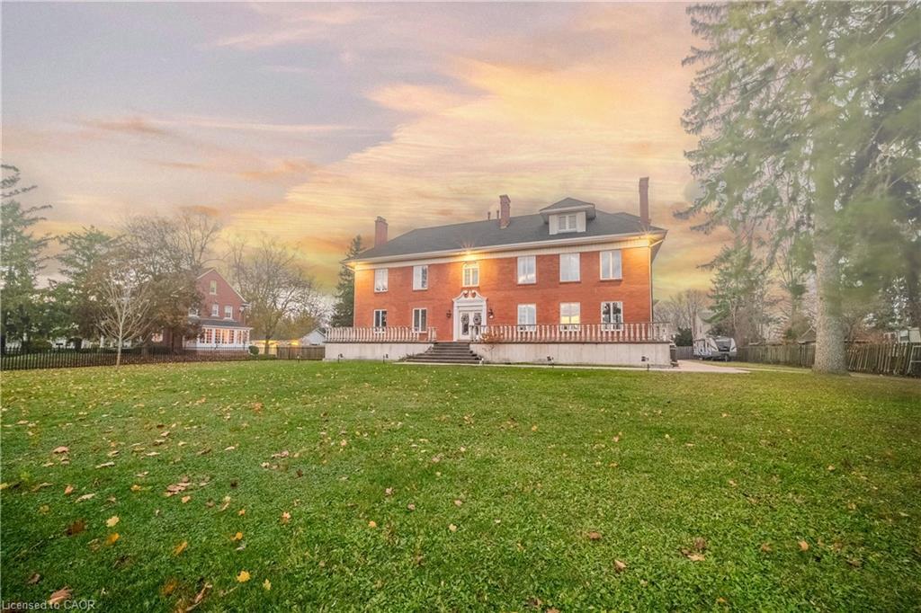 417 Broad Street W, Dunnville, ON - Outdoor With Deck Patio Veranda